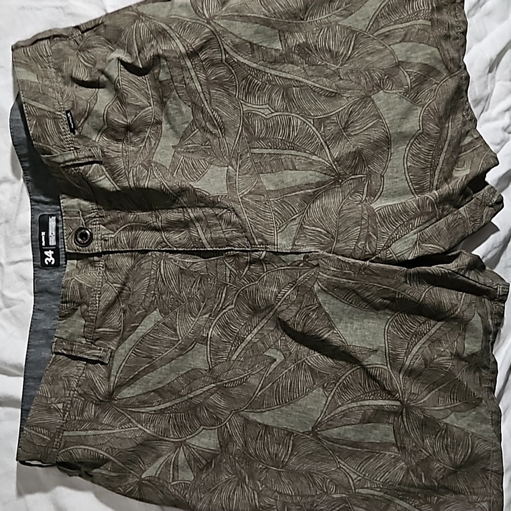Hurley phantom shorts ,34, green tan